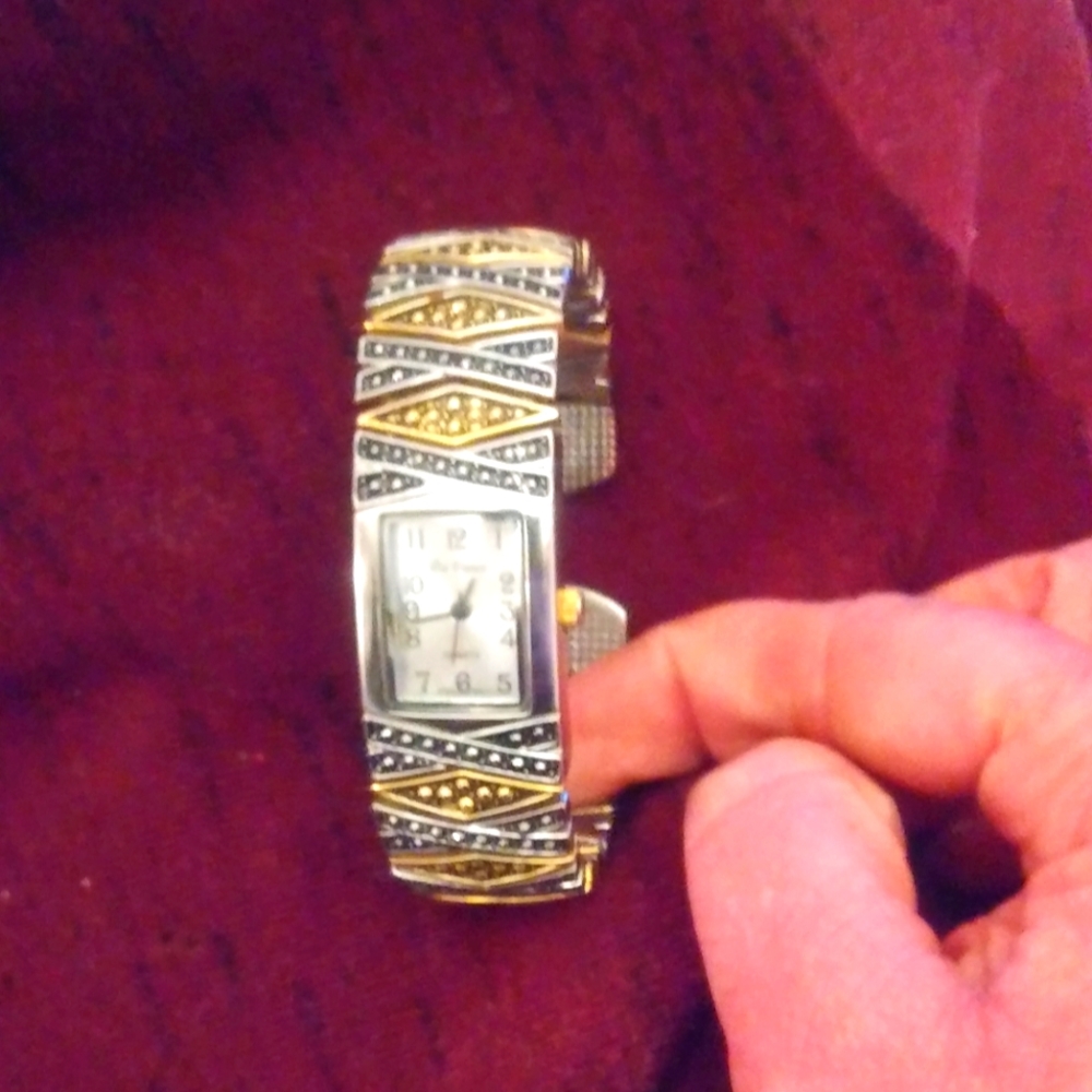 Da Vanci Women's Bracelet Watch